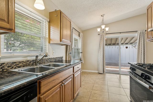 9848 Meadow Way, Converse, TX 78109