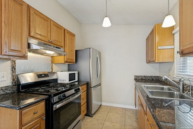 9848 Meadow Way, Converse, TX 78109