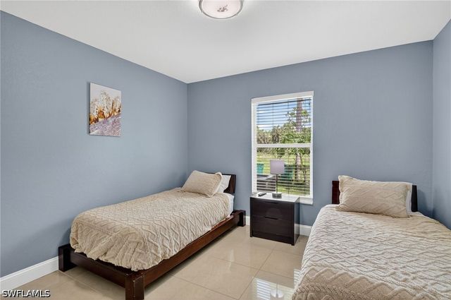 850 29th ST SW, Naples, FL 34117