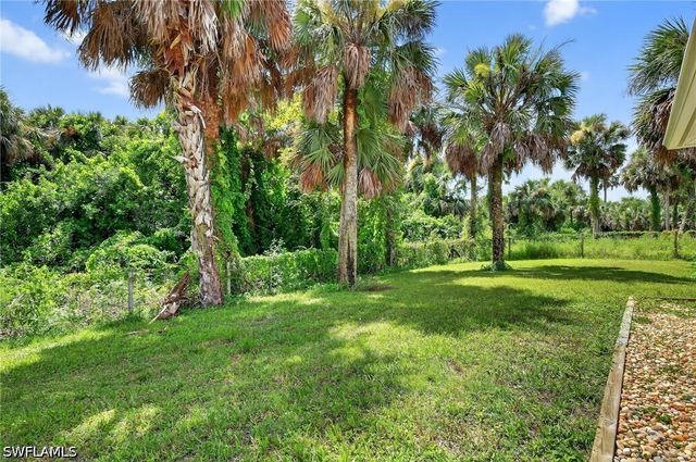 850 29th ST SW, Naples, FL 34117