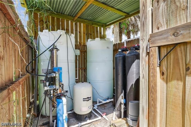 850 29th ST SW, Naples, FL 34117