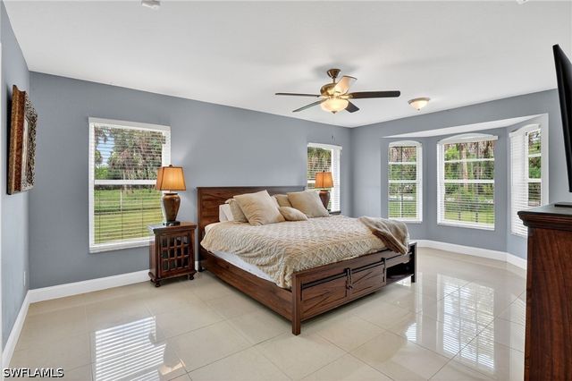 850 29th ST SW, Naples, FL 34117