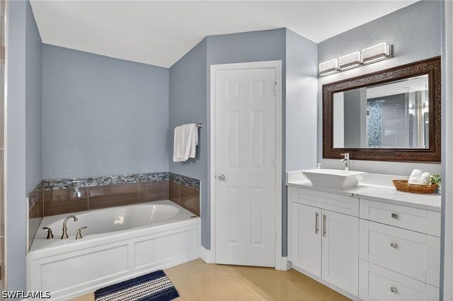 850 29th ST SW, Naples, FL 34117