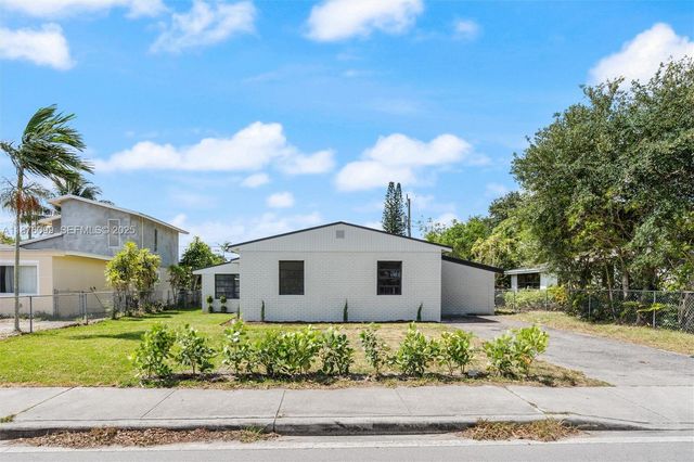 3230 Taft Street, Hollywood, FL 33021
