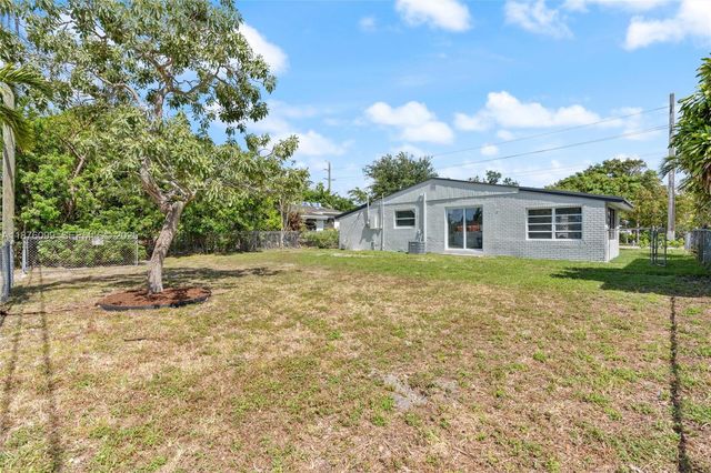 3230 Taft Street, Hollywood, FL 33021