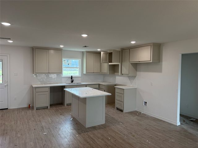 325 Myers Drive, Springtown, TX 76082