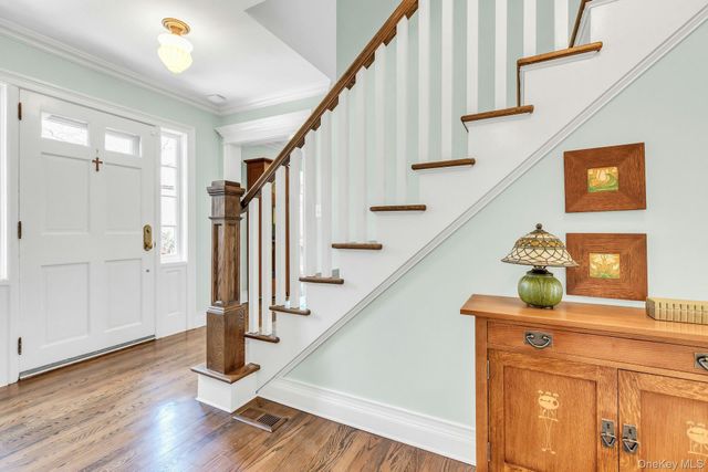 41 Yoakum Street, Farmingdale, NY 11735