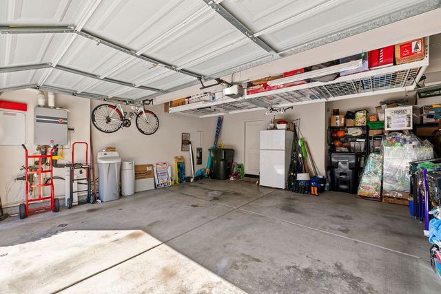 18041 Magee, Yorba Linda, CA 92886