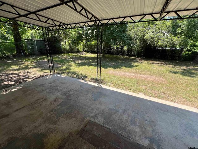 611 Hickory, Hughes Springs, TX 75656