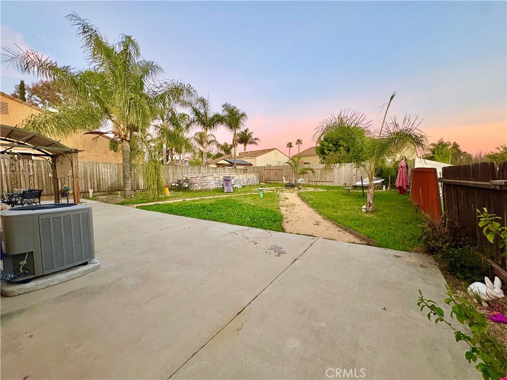 Image 5 of property listing at 32423 Enriqueta, Temecula, CA 92592