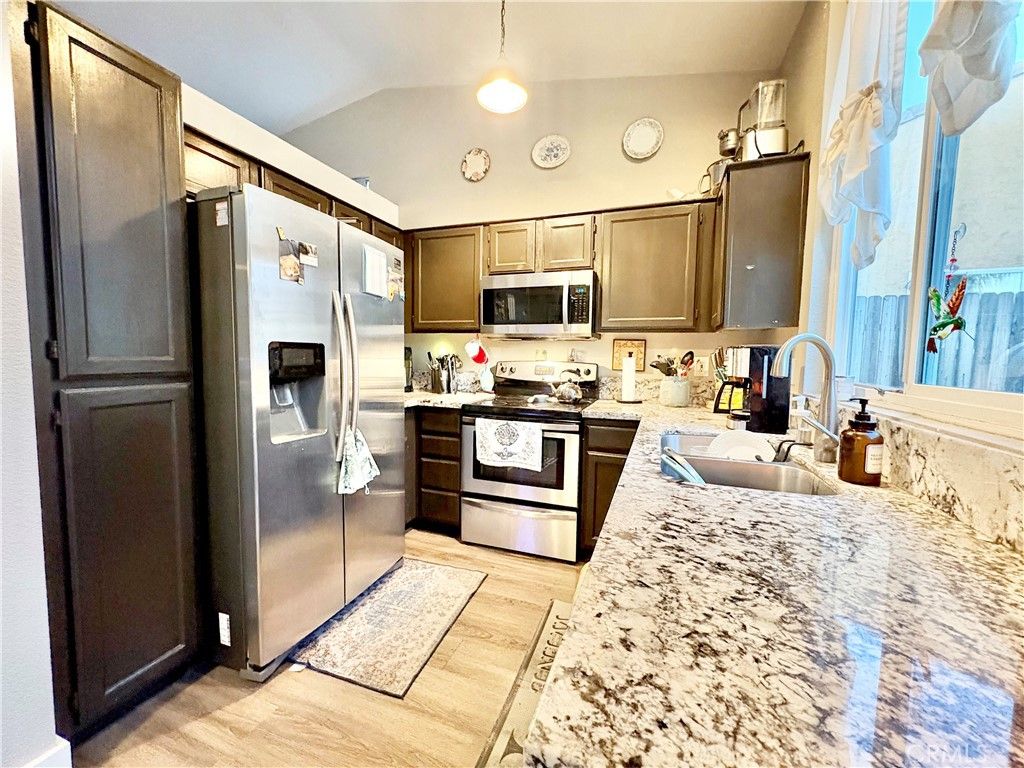 Image 9 of property listing at 32423 Enriqueta, Temecula, CA 92592