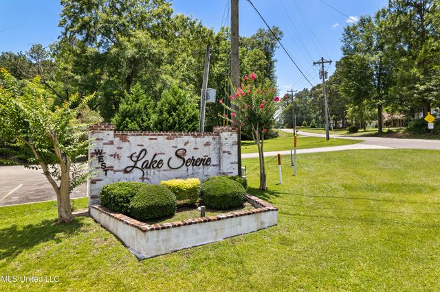 269 W Lake Road, Hattiesburg, MS 39402