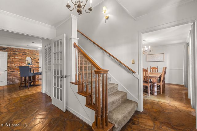 269 W Lake Road, Hattiesburg, MS 39402