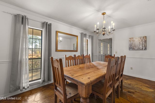 269 W Lake Road, Hattiesburg, MS 39402