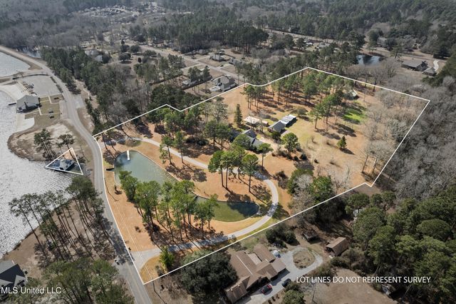 269 W Lake Road, Hattiesburg, MS 39402