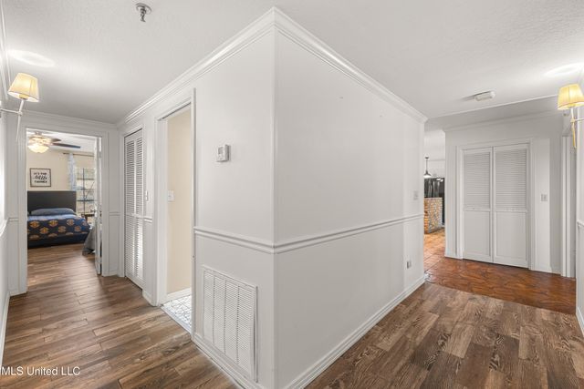 269 W Lake Road, Hattiesburg, MS 39402