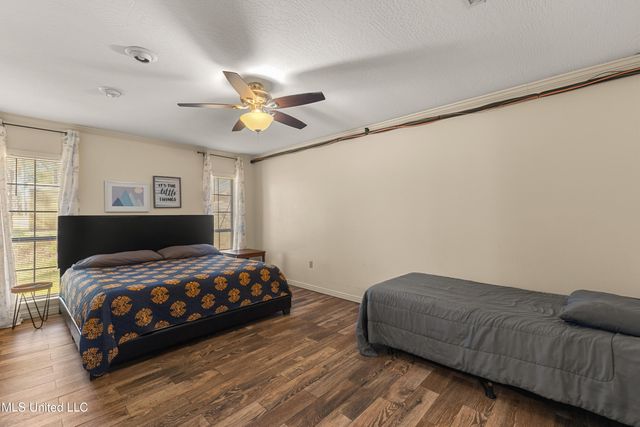 269 W Lake Road, Hattiesburg, MS 39402