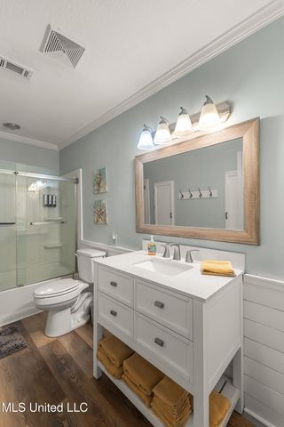 269 W Lake Road, Hattiesburg, MS 39402