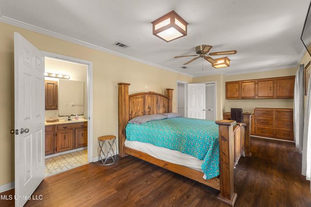 269 W Lake Road, Hattiesburg, MS 39402