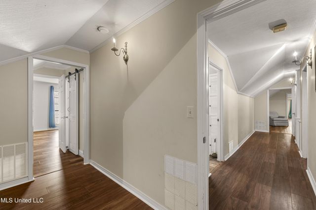 269 W Lake Road, Hattiesburg, MS 39402