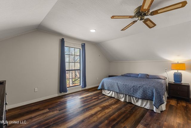 269 W Lake Road, Hattiesburg, MS 39402