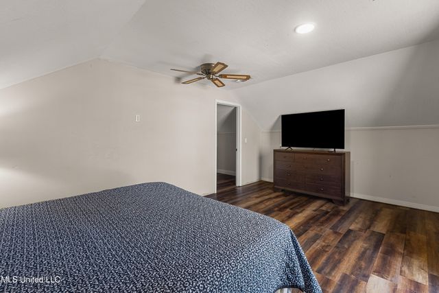 269 W Lake Road, Hattiesburg, MS 39402