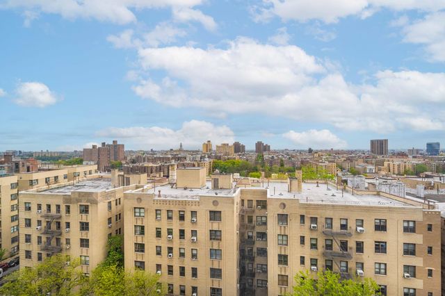 900 W 190th St Apt 10E, New York City, NY 10040