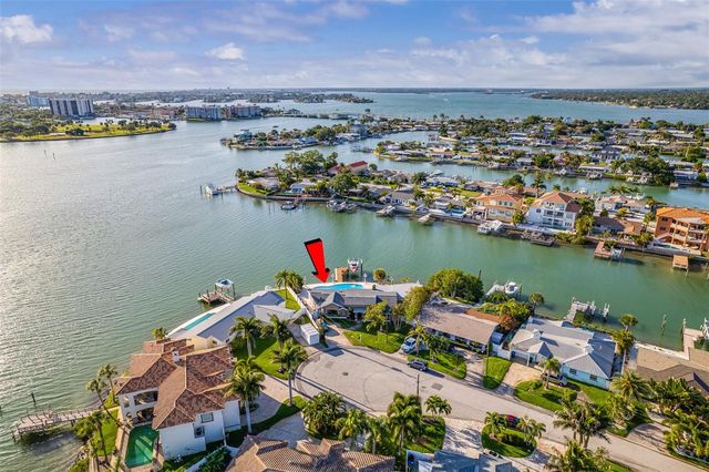 7985 4TH AVENUE S, St Petersburg, FL 33707