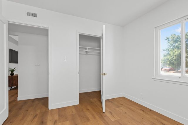 2040 Robert Way, Sacramento, CA 95825