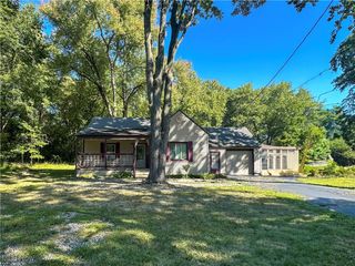 5375 East Drive, Niles, OH 44446