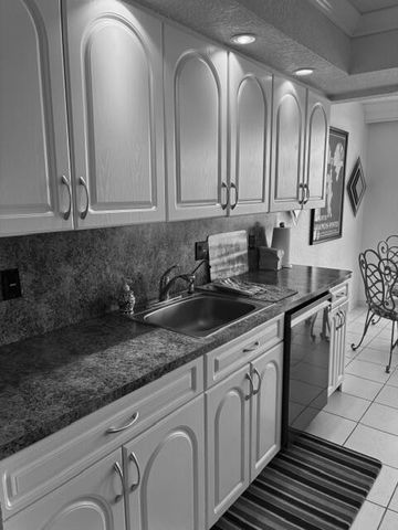 101 Briny Avenue 707, Pompano Beach, FL 33062