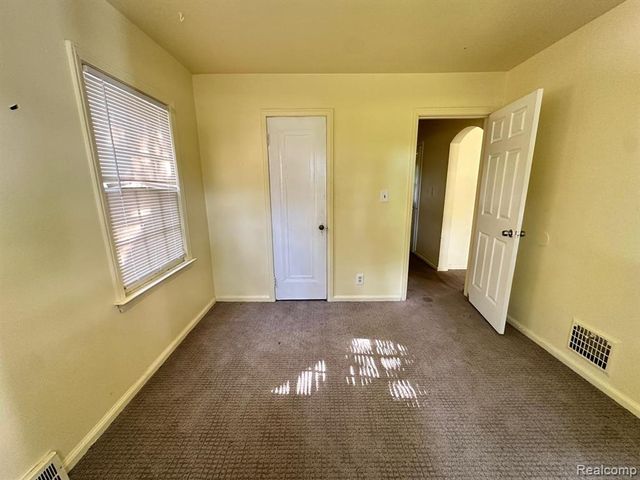 15252 Rossini Drive, Detroit, MI 48205