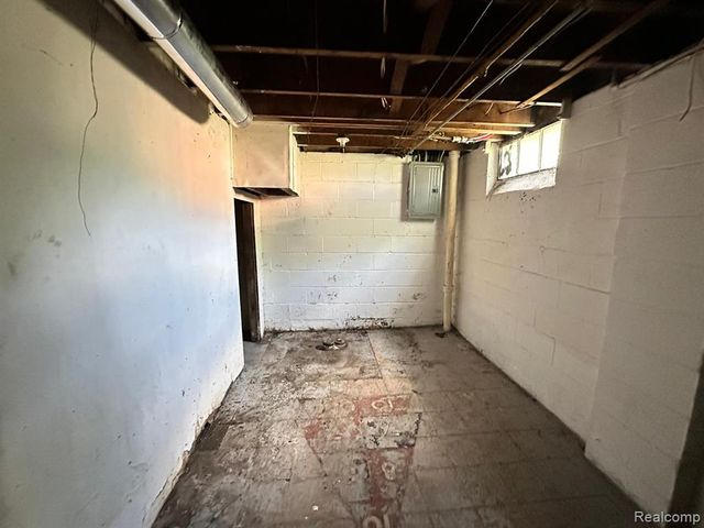 15252 Rossini Drive, Detroit, MI 48205