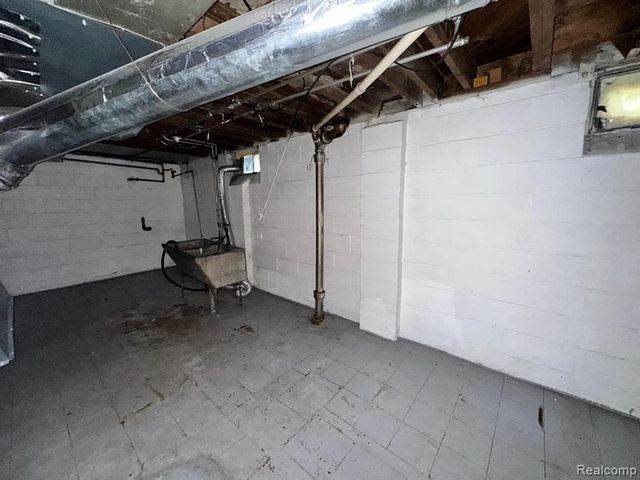 15252 Rossini Drive, Detroit, MI 48205