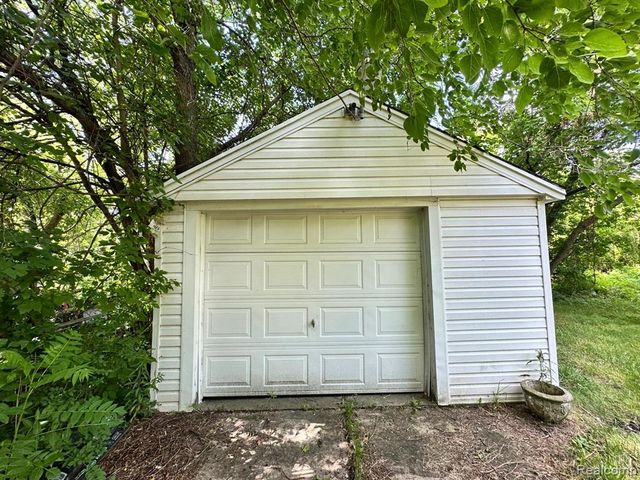 15252 Rossini Drive, Detroit, MI 48205
