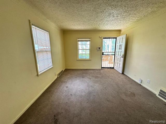 15252 Rossini Drive, Detroit, MI 48205