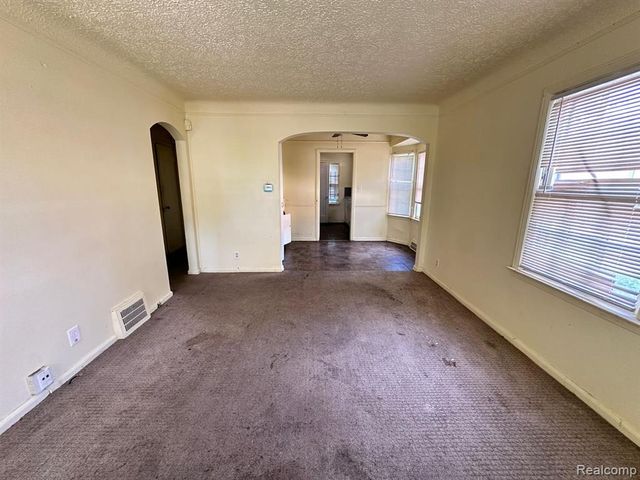 15252 Rossini Drive, Detroit, MI 48205