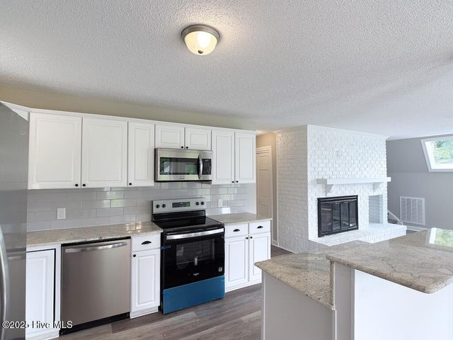 211 Country Club Boulevard, Jacksonville, NC 28540