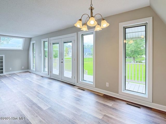 211 Country Club Boulevard, Jacksonville, NC 28540