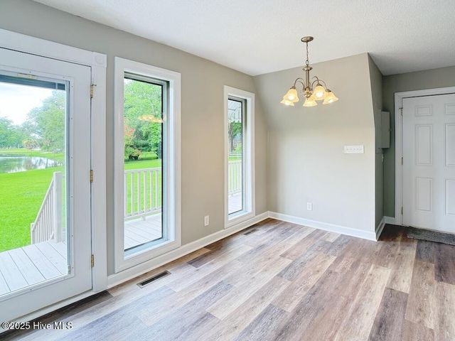 211 Country Club Boulevard, Jacksonville, NC 28540