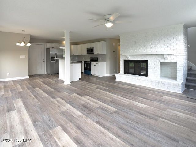 211 Country Club Boulevard, Jacksonville, NC 28540