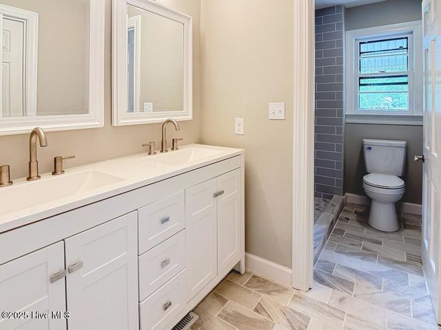 211 Country Club Boulevard, Jacksonville, NC 28540