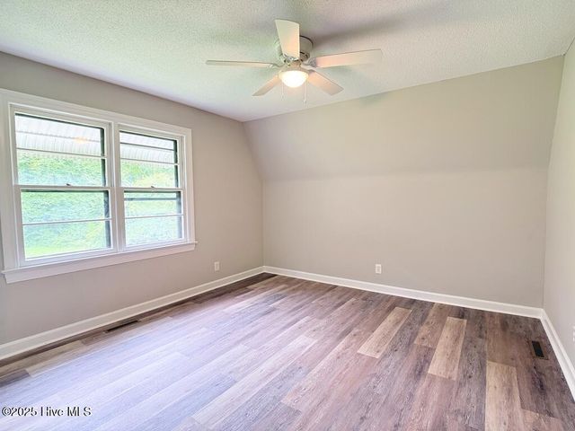 211 Country Club Boulevard, Jacksonville, NC 28540