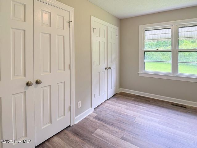 211 Country Club Boulevard, Jacksonville, NC 28540