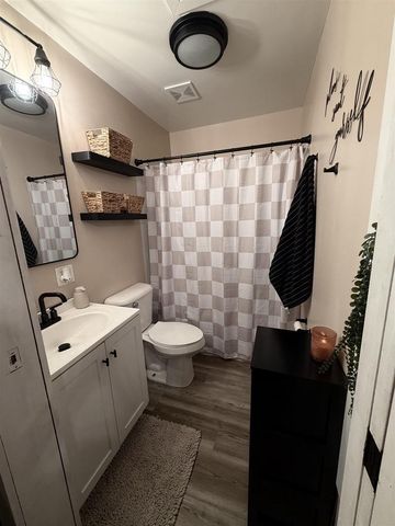 813 12TH AVENUE, Menominee, MI 49858