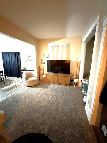 813 12TH AVENUE, Menominee, MI 49858