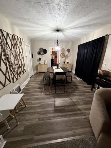 813 12TH AVENUE, Menominee, MI 49858