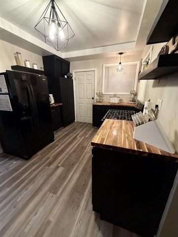 813 12TH AVENUE, Menominee, MI 49858