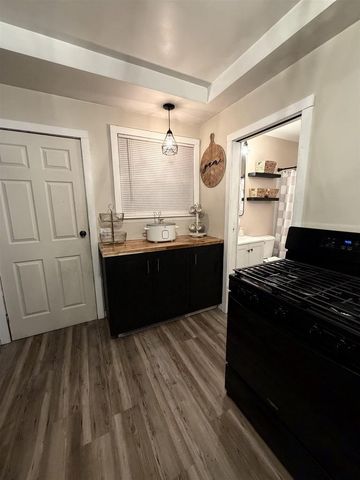 813 12TH AVENUE, Menominee, MI 49858