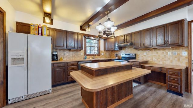 4122 Secretariat Drive, Newburgh, IN 47630
